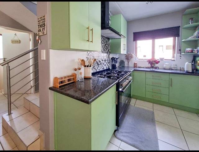 3 BEDROOM HOUSE FOR SALE IN MIDSTREAM ESTATE